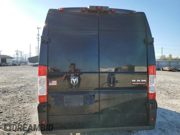 2021 Ram ProMaster Cargo with VIN 3C6LRVBG9ME584204, listed as a Copart auction lot 76282354 with 61,728 mi miles and Clean Title. Bid and sale history available at carsss.com. Image 6.