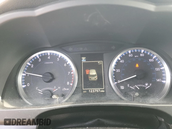 2018 Toyota Highlander LE with VIN 5TDBZRFH2JS875952, listed as a Copart auction lot 51702965 with 123,797 mi miles and Salvage title. Bid and sale history available at DreamBid. Image 9.