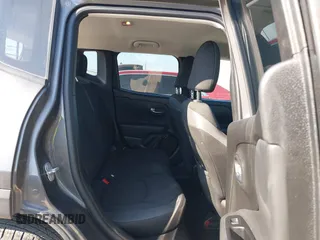 2017 Jeep Renegade Latitude with VIN ZACCJABB6HPG45899, listed as a IAAI auction lot 41531935 with 110,533 mi miles. Bid and sale history available at carsss.com. Image 8.
