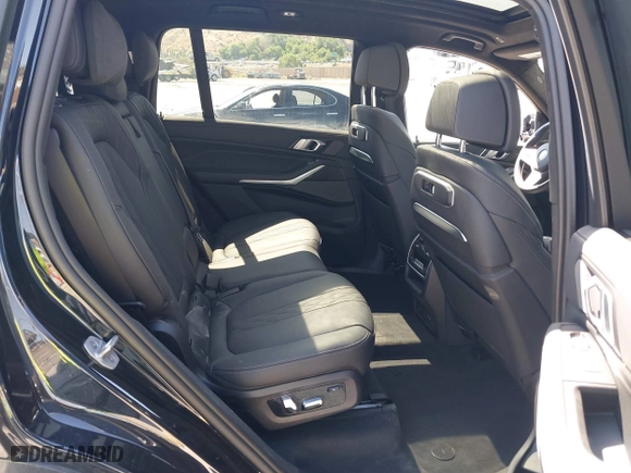 2024 BMW X7 M60i with VIN 5UX33EM03R9U42130, listed as a IAAI auction lot 39714839 with 1 mi miles. Bid and sale history available at carsss.com. Image 8.