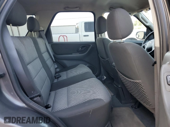 2004 Ford Escape XLT with VIN 1FMYU03154KA96127, listed as a Copart auction lot 71851434 with 168,773 mi miles and Salvage Title. Bid and sale history available at carsss.com. Image 11.