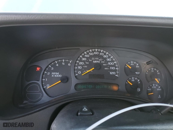 2004 Chevrolet Silverado 1500 LS with VIN 1GCEC19V24Z151828, listed as a Copart auction lot 47823705 with 286,938 mi miles and Salvage Title. Bid and sale history available at carsss.com. Image 9.