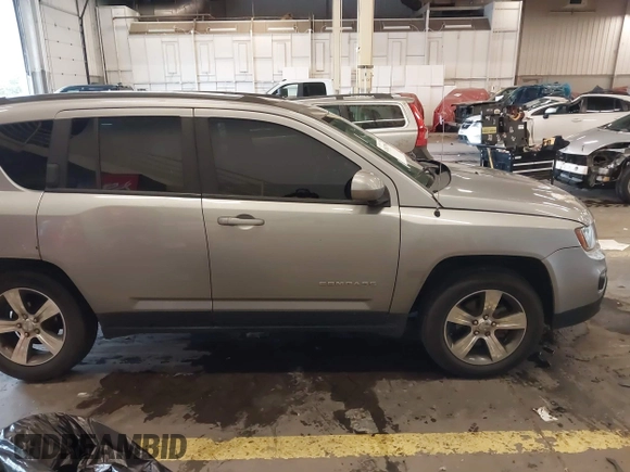 2017 Jeep Compass High Altitude with VIN 1C4NJDEB7HD108382, listed as a IAAI auction lot 41812768 with 91,216 mi miles and . Bid and sale history available at DreamBid. Image 13.