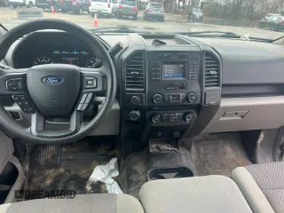 2017 Ford F-150 XL z VIN 1FTEX1E83HFA54391, wystawiony jako Copart lot #49659815 z przebiegiem 199 000 mil mil oraz Czysty tytuł • Clean title. Historia ofert i sprzedaży dostępna na DreamBid. Obrazek 9.