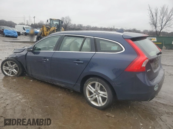 2015 Volvo V60 T5 Drive-E Premier z VIN YV140MEK9F1233763, wystawiony jako Copart lot #45242415 z przebiegiem 97 916 mil mil oraz Szkoda całkowita • Salvage title. Historia ofert i sprzedaży dostępna na DreamBid. Obrazek 2.