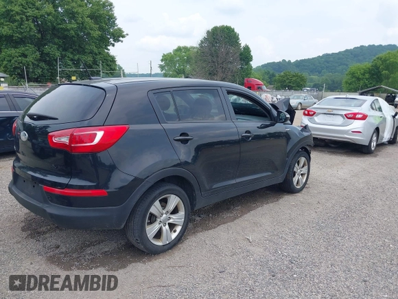 2013 Kia Sportage LX z VIN KNDPBCA28D7411444, wystawiony jako IAAI lot #42415041 z przebiegiem 150 524 mil mil oraz . Historia ofert i sprzedaży dostępna na DreamBid. Obrazek 4.