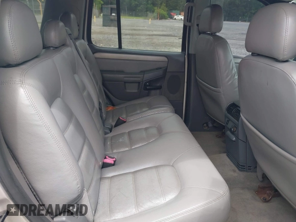 2004 Ford Explorer XLT с VIN 1FMZU63W74UB87536, выставлен на аукционе IAAI как лот 42498752 с пробегом 217 874 миль миль и . История ставок и продаж доступна на DreamBid. Изображение 8.