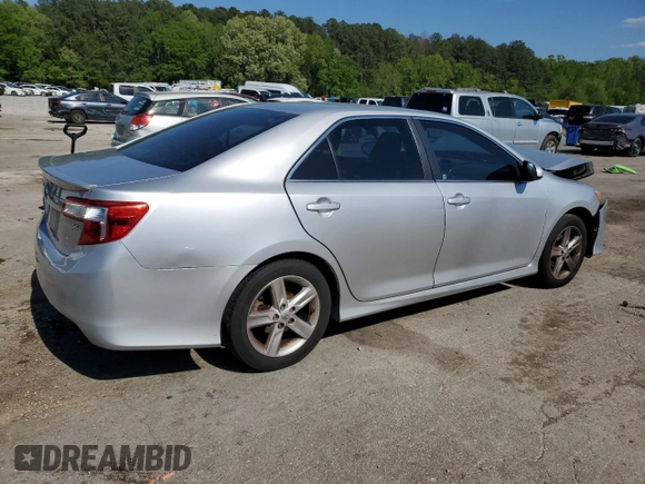 2014 Toyota Camry L with VIN 4T1BF1FK1EU841049, listed as a Copart auction lot 51947985 with 138,129 mi miles and Salvage Title. Bid and sale history available at carsss.com. Image 3.
