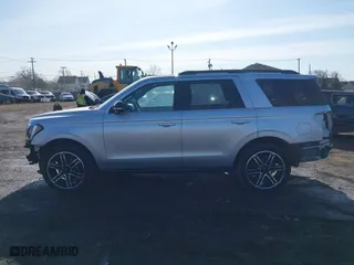 2019 Ford Expedition Limited with VIN 1FMJU2AT4KEA86525, listed as a IAAI auction lot 41784517 with 66,714 mi miles. Bid and sale history available at carsss.com. Image 14.