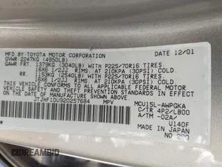 2002 Lexus RX 300 with VIN JTJHF10U920257684, listed as a IAAI auction lot 42088761 with 275,621 mi miles. Bid and sale history available at carsss.com. Image 9.