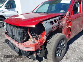 2024 Ford Maverick XLT z VIN 3FTTW8H94RRA90358, wystawiony jako IAAI lot #41842020 z przebiegiem 8 433 mil mil oraz . Historia ofert i sprzedaży dostępna na DreamBid. Obrazek 6.