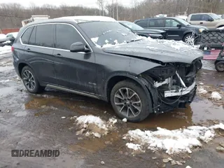 2017 BMW X5 xDrive35i z VIN 5UXKR0C3XH0X81964, wystawiony jako IAAI lot #41559522 z przebiegiem 96 830 mil mil oraz . Historia ofert i sprzedaży dostępna na DreamBid. Obrazek 1.