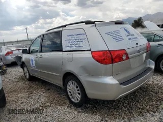 2008 Toyota Sienna XLE with VIN 5TDBK22C78S020454, listed as a Copart auction lot 70636964 with 192,735 mi miles and Salvage Title. Bid and sale history available at carsss.com. Image 2.