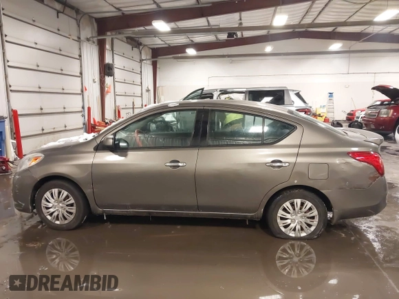 2014 Nissan Versa SV with VIN 3N1CN7AP2EK455471, listed as a IAAI auction lot 41585696 with 167,366 mi miles. Bid and sale history available at carsss.com. Image 14.