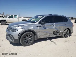 2022 Volkswagen Tiguan SE with VIN 3VV3B7AX8NM059377, listed as a Copart auction lot 47700895 with 32,281 mi miles and Salvage Title. Bid and sale history available at carsss.com. Image 1.