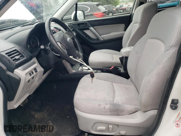 2014 Subaru Forester Premium z VIN JF2SJAEC1EH438969, wystawiony jako Copart lot #57674995 z przebiegiem 160 874 mil mil oraz Szkody całkowita. Historia ofert i sprzedaży dostępna na DreamBid. Obrazek 7.