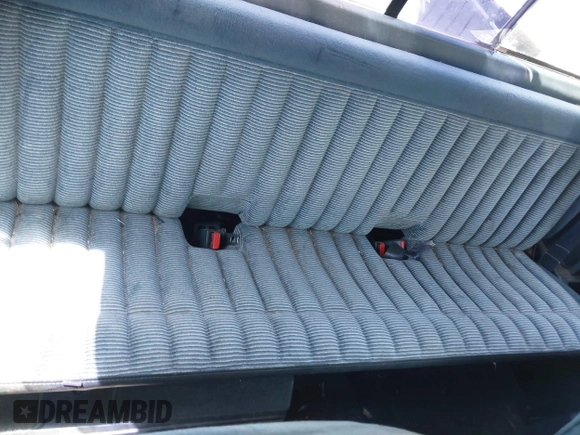 1991 GMC Sierra 1500 with VIN 2GTHC39N2M1512024, listed as a IAAI auction lot 42133143 with 216,701 mi miles and . Bid and sale history available at DreamBid. Image 8.