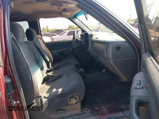 2001 Chevrolet Silverado 1500 LS with VIN 2GCEC19V211284027, listed as a IAAI auction lot 41994056 with 172,947 mi miles. Bid and sale history available at carsss.com. Image 5.