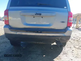 2015 Jeep Patriot Sport с VIN 1C4NJPBA8FD157262, выставлен на аукционе IAAI как лот 42190018 с пробегом 121 007 миль миль и . История ставок и продаж доступна на DreamBid. Изображение 6.