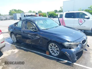 2017 BMW 3 Series 320i z VIN WBA8E1G58HNU14926, wystawiony jako IAAI lot #42150462 z przebiegiem 143 655 mil mil oraz . Historia ofert i sprzedaży dostępna na DreamBid. Obrazek 1.