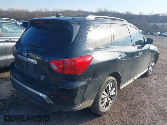 2019 Nissan Pathfinder S z VIN 5N1DR2MMXKC625986, wystawiony jako IAAI lot #41265272 z przebiegiem 124 351 mil mil oraz . Historia ofert i sprzedaży dostępna na DreamBid. Obrazek 4.