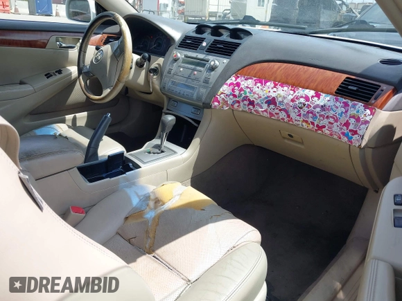 2008 Toyota Solara SE z VIN 4T1FA38P68U151421, wystawiony jako IAAI lot #42287798 z przebiegiem 165 240 mil mil oraz . Historia ofert i sprzedaży dostępna na DreamBid. Obrazek 5.