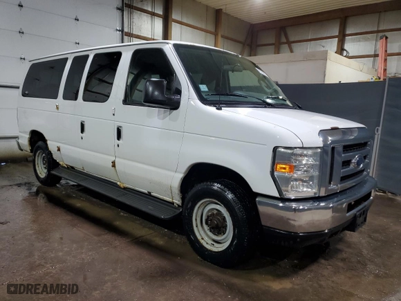 2009 Ford Econoline Wagon XL with VIN 1FBNE31L39DA60737, listed as a Copart auction lot 49114835 with NaN miles and Clean Title. Bid and sale history available at carsss.com. Image 4.