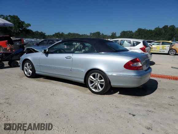 2006 Mercedes-Benz CLK 3.5L with VIN WDBTK56G86T056136, listed as a Copart auction lot 53261395 with 129,834 mi miles and Salvage Title. Bid and sale history available at carsss.com. Image 2.