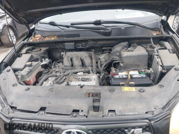 2008 Toyota RAV4 Sport with VIN JTMBK32V885051516, listed as a IAAI auction lot 41252621 with 183,150 mi miles. Bid and sale history available at carsss.com. Image 10.