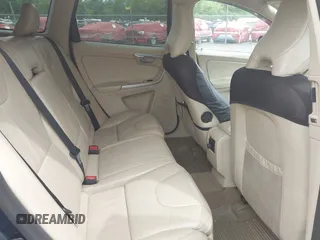 2010 Volvo XC60 3.0T with VIN YV4992DZ4A2027688, listed as a IAAI auction lot 42357112 with 201,222 mi miles and . Bid and sale history available at DreamBid. Image 8.