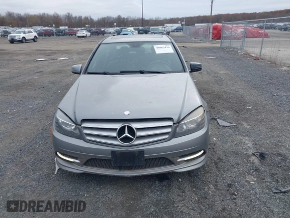 2011 Mercedes-Benz C 300 Sport z VIN WDDGF8BB8BR143194, wystawiony jako IAAI lot #40863424 z przebiegiem 223 872 mil mil oraz . Historia ofert i sprzedaży dostępna na DreamBid. Obrazek 12.