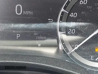 2022 Toyota Highlander XLE z VIN 5TDGZRBH3NS587245, wystawiony jako IAAI lot #42146453 z przebiegiem 74 909 mil mil oraz . Historia ofert i sprzedaży dostępna na DreamBid. Obrazek 15.