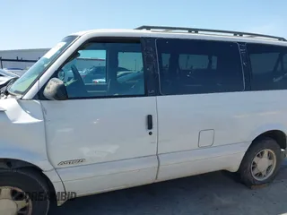 2000 Chevrolet Astro z VIN 1GNDM19W5YB202648, wystawiony jako IAAI lot #42272323 z przebiegiem Nie podano mil oraz . Historia ofert i sprzedaży dostępna na DreamBid. Obrazek 14.