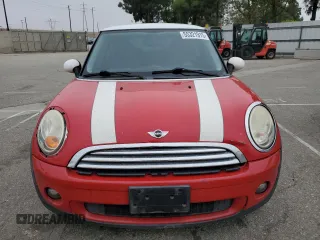 2009 MINI Hardtop with VIN WMWMF33529TW77066, listed as a Copart auction lot 55321915 with 139,901 mi miles and Clean Title. Bid and sale history available at DreamBid. Image 5.