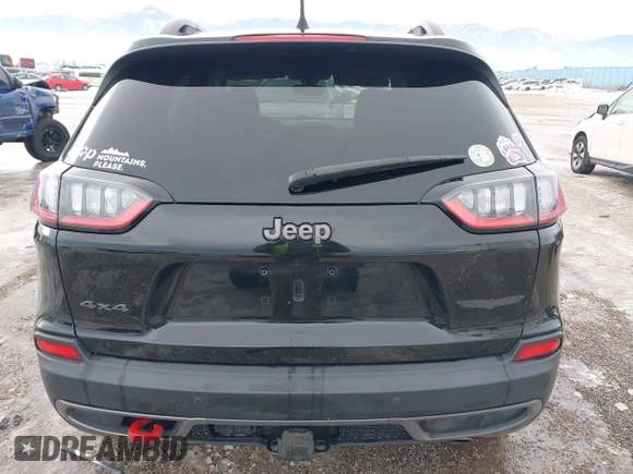2019 Jeep Cherokee Trailhawk Elite with VIN 1C4PJMBX6KD313675, listed as a IAAI auction lot 41448924 with 51,639 mi miles. Bid and sale history available at carsss.com. Image 16.