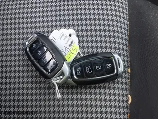 2021 Hyundai Kona SEL Plus with VIN KM8K6CAAXMU686185, listed as a IAAI auction lot 40894040 with 14,071 mi miles. Bid and sale history available at carsss.com. Image 11.