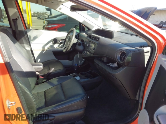 2012 Toyota Prius One z VIN JTDKDTB35C1010317, wystawiony jako IAAI lot #41403975 z przebiegiem 194 194 mil mil oraz . Historia ofert i sprzedaży dostępna na DreamBid. Obrazek 5.