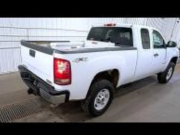 2011 GMC Sierra 2500HD Work Truck z VIN 1GT22ZCGXBZ435266, wystawiony jako IAAI lot #42532692 z przebiegiem 222 069 mil mil oraz . Historia ofert i sprzedaży dostępna na DreamBid. Obrazek 30.