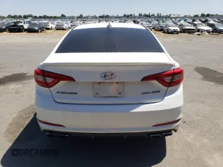 2015 Hyundai Sonata Sport z VIN 5NPE34AB2FH223690, wystawiony jako Copart lot #58958085 z przebiegiem 140 527 mil mil oraz Szkoda całkowita • Salvage title. Historia ofert i sprzedaży dostępna na DreamBid. Obrazek 6.