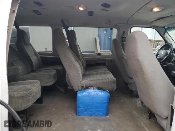 2004 Ford Econoline Passenger XL with VIN 1FDSS31L64HB18943, listed as a Copart auction lot 87038244 with 146,382 mi miles and Clean Title. Bid and sale history available at carsss.com. Image 11.