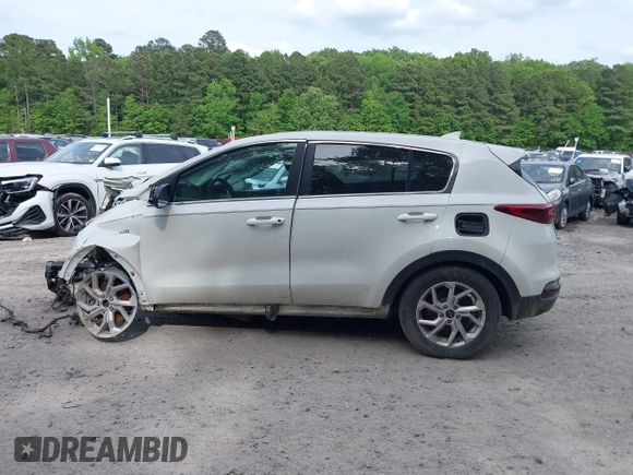 2020 Kia Sportage LX with VIN KNDPMCAC8L7811201, listed as a IAAI auction lot 40839866 with 1 mi miles. Bid and sale history available at carsss.com. Image 14.