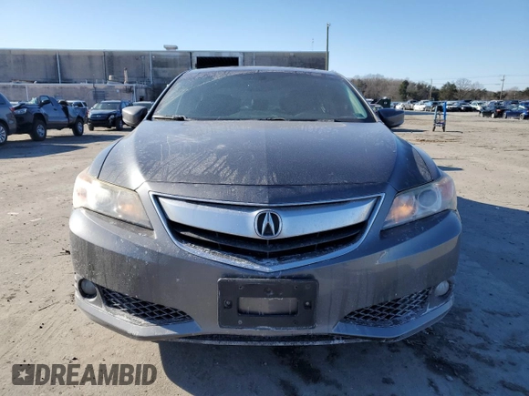 2013 Acura ILX Tech Pkg with VIN 19VDE1F70DE005282, listed as a Copart auction lot 46419665 with 132,378 mi miles and Clean Title. Bid and sale history available at carsss.com. Image 5.