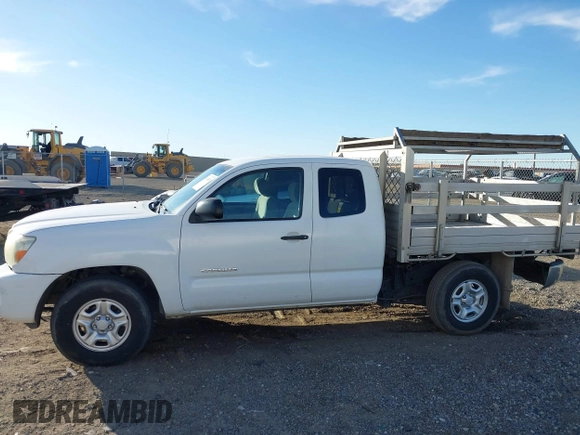 2006 Toyota Tacoma z VIN 5TETX22N46Z290264, wystawiony jako IAAI lot #41355676 z przebiegiem 359 050 mil mil oraz . Historia ofert i sprzedaży dostępna na DreamBid. Obrazek 15.