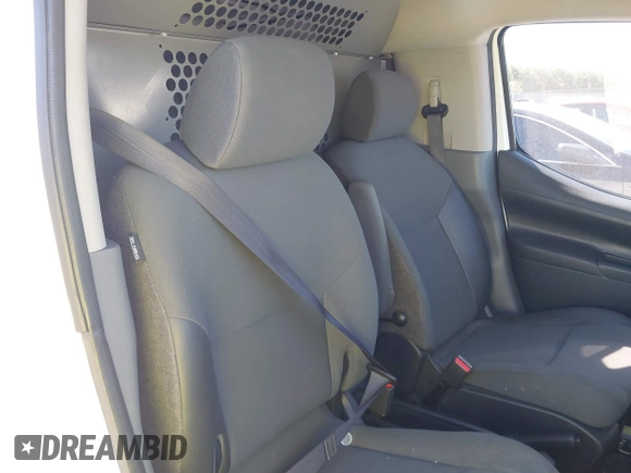 2020 Nissan NV200 SV с VIN 3N6CM0KN9LK710972, выставлен на аукционе IAAI как лот 41847612 с пробегом 128 200 миль миль и . История ставок и продаж доступна на DreamBid. Изображение 8.
