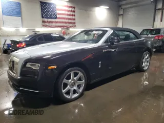 2018 Rolls-Royce Dawn z VIN SCA666D56JU107749, wystawiony jako Copart lot #46992895 z przebiegiem 15 379 mil mil oraz Tytuł czysty. Historia ofert i sprzedaży dostępna na DreamBid. Obrazek 1.