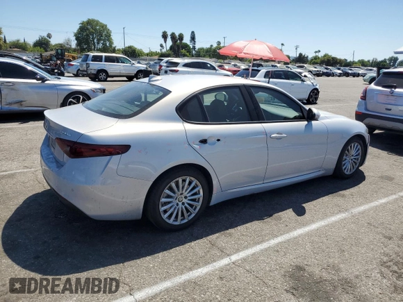 2022 Alfa Romeo Giulia z VIN ZARFAMAN6N7660086, wystawiony jako Copart lot #66881384 z przebiegiem 29 682 mil mil oraz Szkoda całkowita • Salvage title. Historia ofert i sprzedaży dostępna na DreamBid. Obrazek 3.