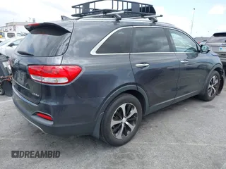 2016 Kia Sorento EX with VIN 5XYPH4A50GG160599, listed as a IAAI auction lot 42127992 with 301,716 mi miles. Bid and sale history available at carsss.com. Image 4.