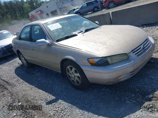 1999 Toyota Camry LE z VIN JT2BF28K2X0156357, wystawiony jako IAAI lot #41952401 z przebiegiem 325 059 mil mil oraz . Historia ofert i sprzedaży dostępna na DreamBid. Obrazek 1.