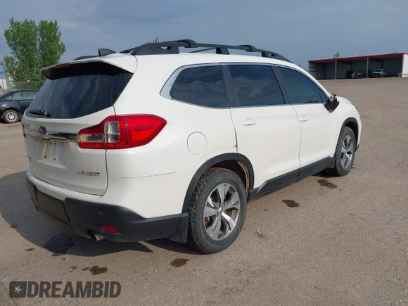 2019 Subaru Ascent Premium with VIN 4S4WMACDXK3442512, listed as a IAAI auction lot 42311693 with 84,490 mi miles and . Bid and sale history available at DreamBid. Image 4.