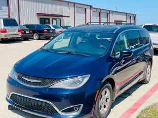 2017 Chrysler Pacifica Touring L Plus with VIN 2C4RC1EG2HR811746, listed as a Copart auction lot 55299395 with 144,047 mi miles and Clean Title. Bid and sale history available at DreamBid. Image 2.